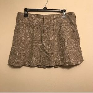 Old Navy Khaki White Floral Swirl Geometric Skirt